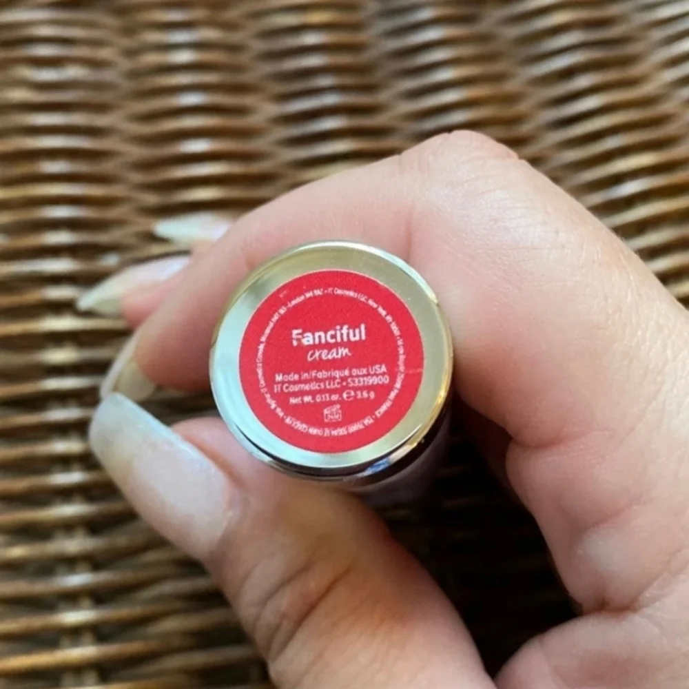 it cosmetics pillow lipstick Fanciful